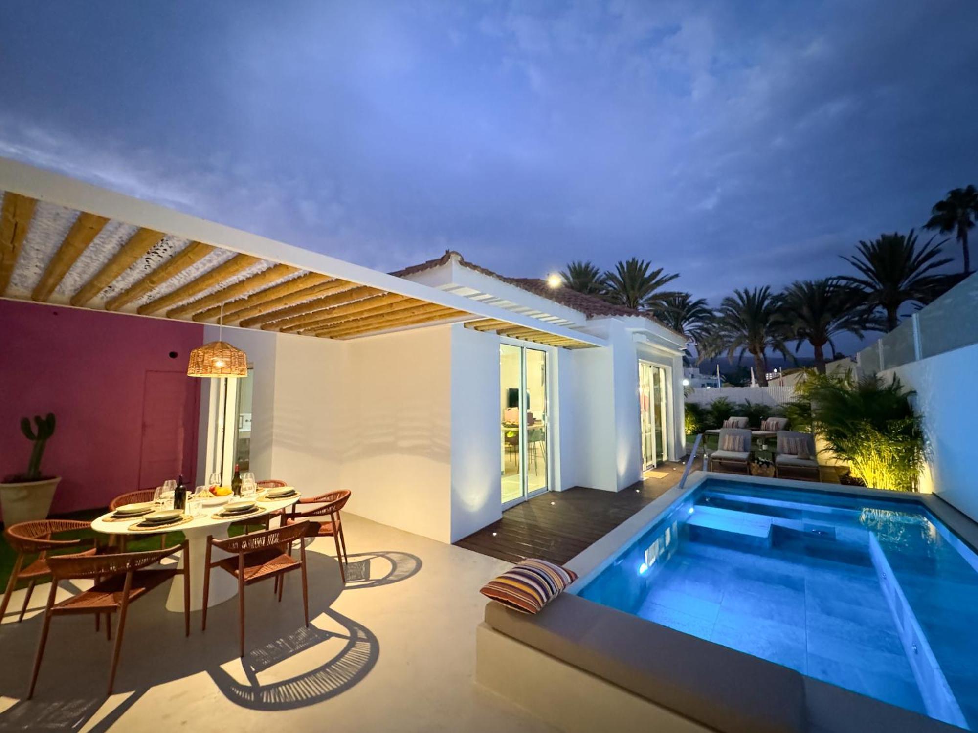 Miami Queens Villa With Private Pool By Tenpropertiesgc San Bartolomé Eksteriør billede