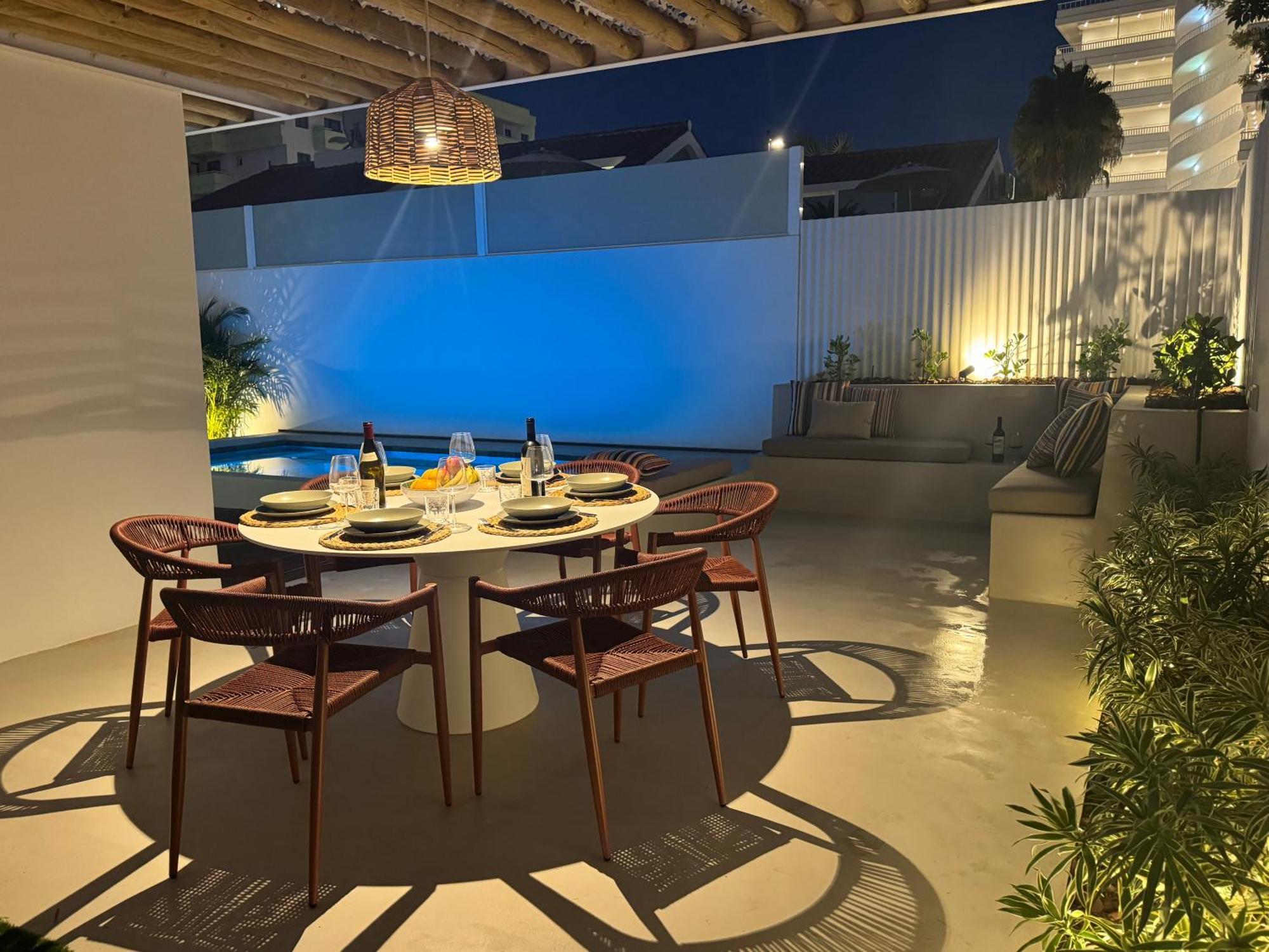 Miami Queens Villa With Private Pool By Tenpropertiesgc San Bartolomé Eksteriør billede
