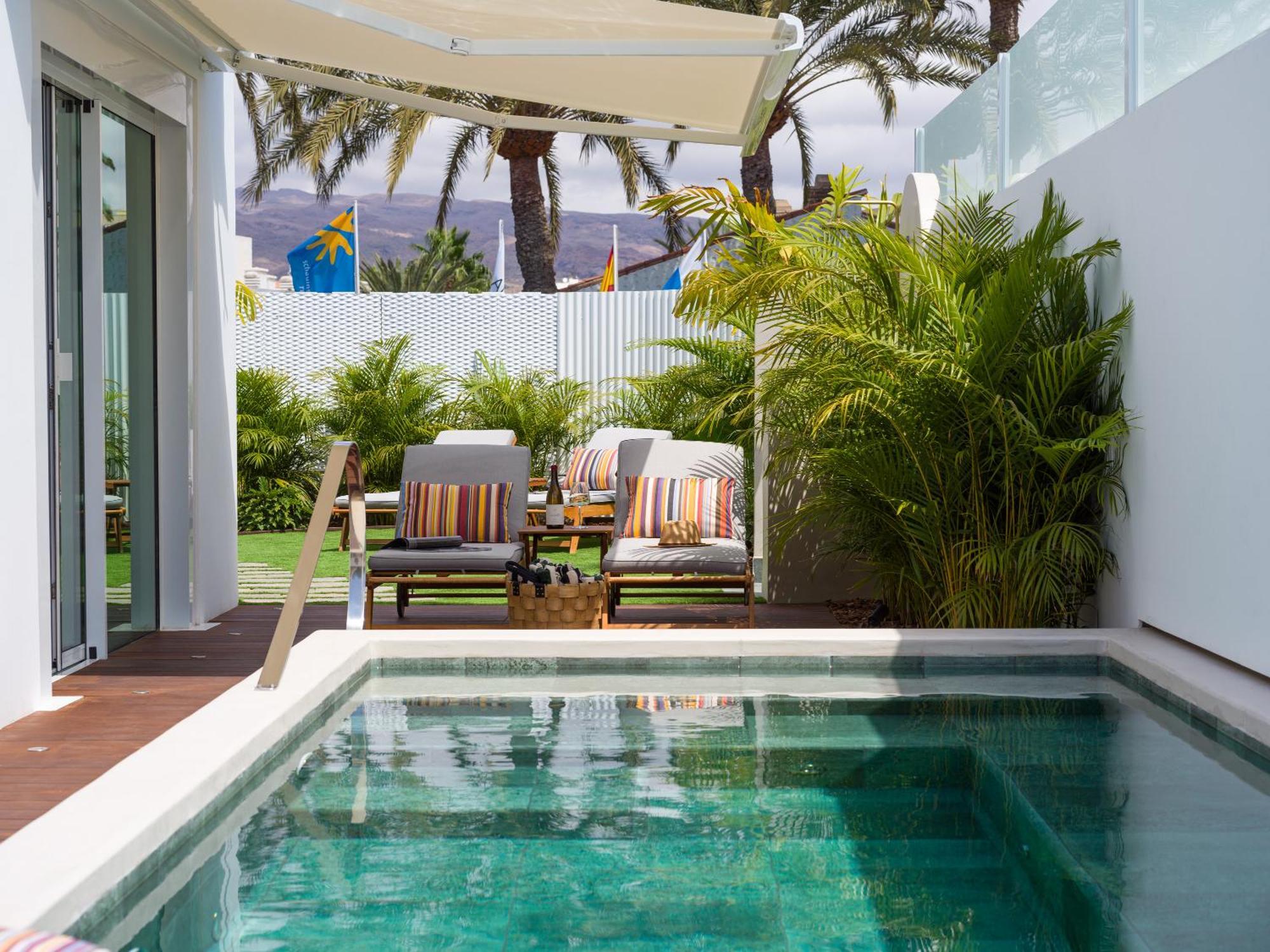 Miami Queens Villa With Private Pool By Tenpropertiesgc San Bartolomé Eksteriør billede