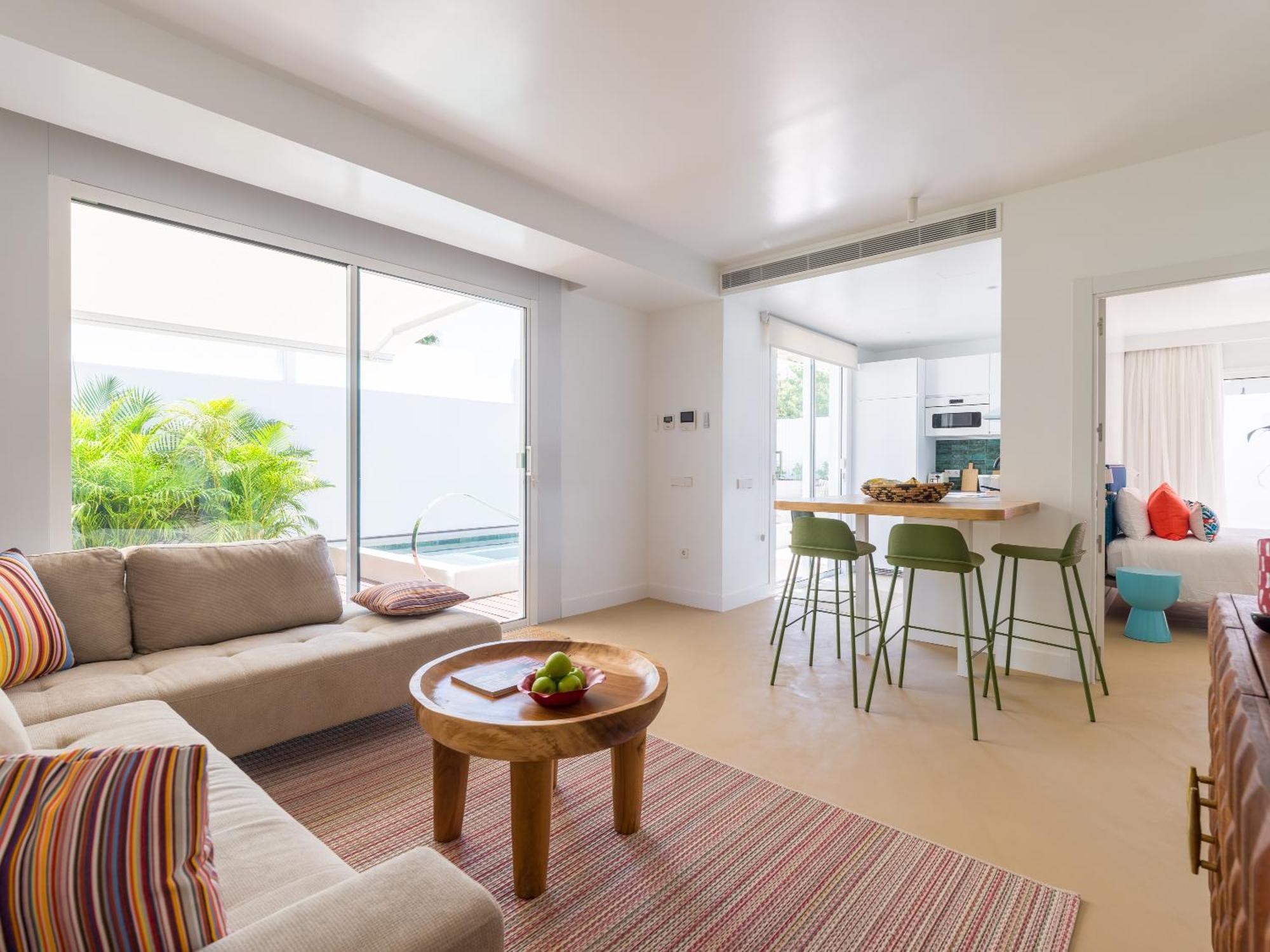 Miami Queens Villa With Private Pool By Tenpropertiesgc San Bartolomé Eksteriør billede